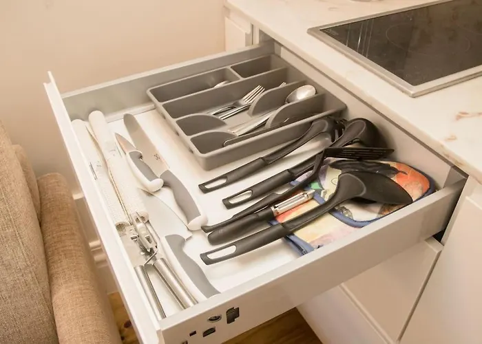 Unique And Lovely アパート